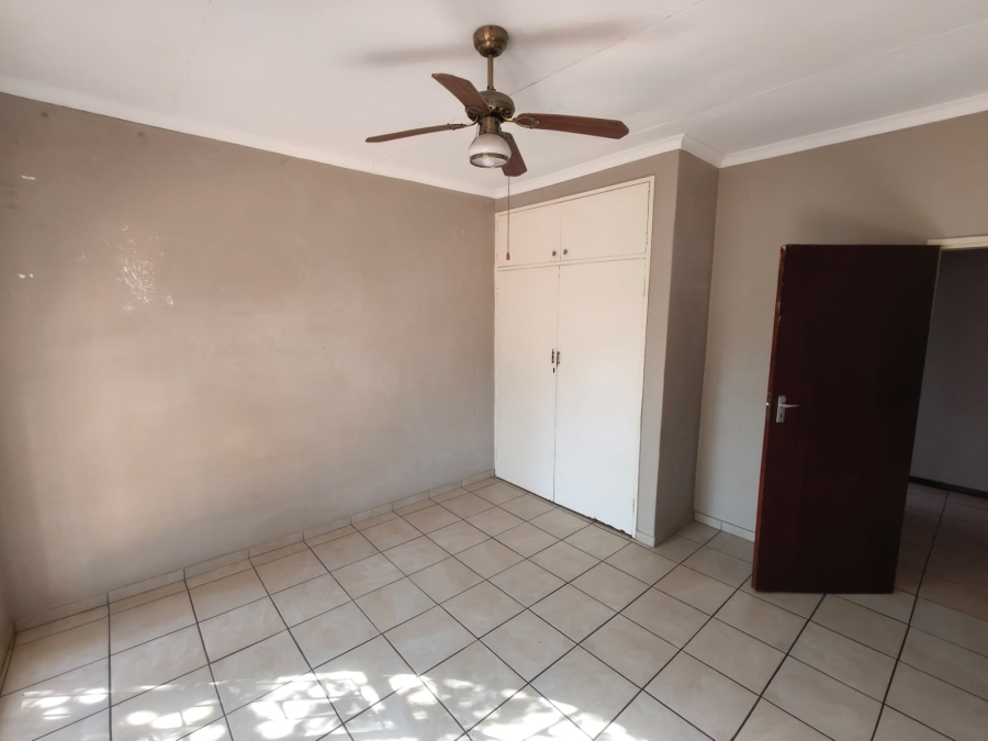 To Let 3 Bedroom Property for Rent in Safari Gardens North West